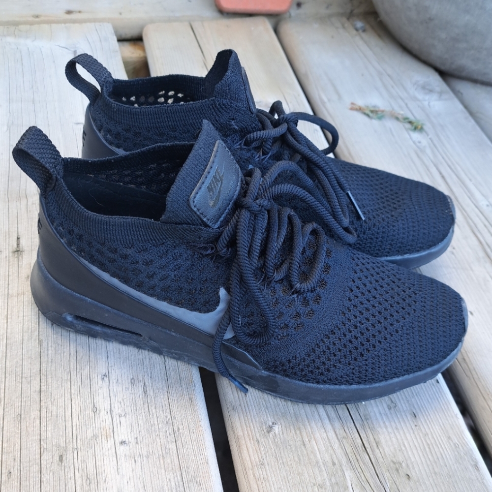 Nike Women's Air Max Thea